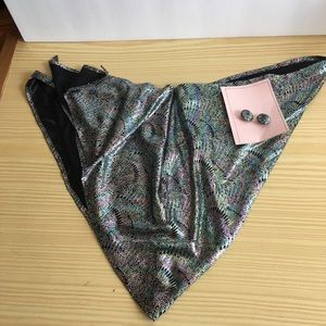 Triangle scarf 50”x26”x26” w 1/2” Round Pierced Earrings Peacock Colors EUC